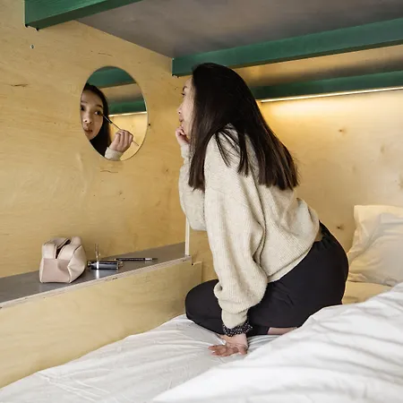 Green Marmot Capsule Hotel Zuerich-2