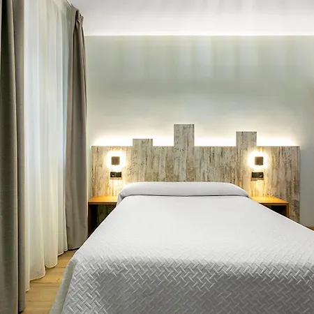 Hostal Anton Martin-3