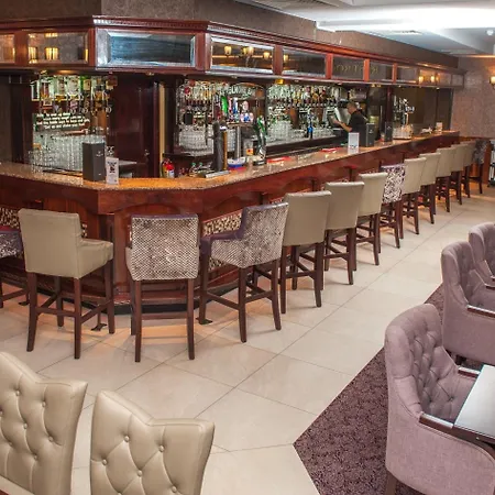 Allingham Arms Hotel-3