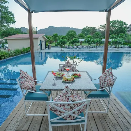 Villa Le Palms Resort & Spa-3