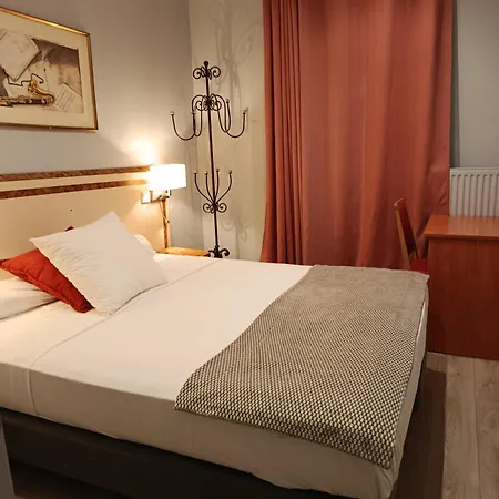 Hotel Azur-3