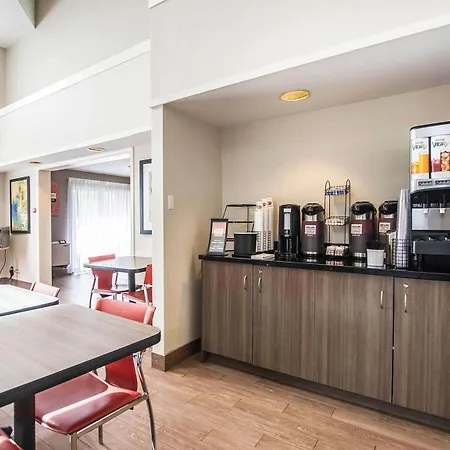Clarion Pointe Campbellton-2