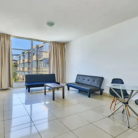 Inn & Out Sandton Park-3