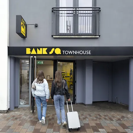Bank Square Town House-3