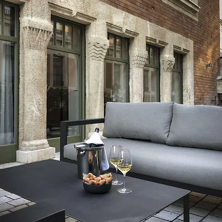 Kozmo Hotel Suites & Spa - Small Luxury Hotels Of The World-2