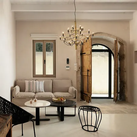 Sutor Chic Manor-3