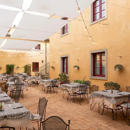 Hotel & Restaurant Casolare Le Terre Rosse-3