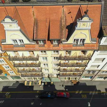 Hotel Alpina Luzern-3