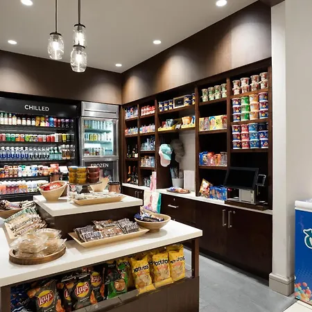 Hilton Garden Inn Chicago Downtown/Magnificent Mile-3