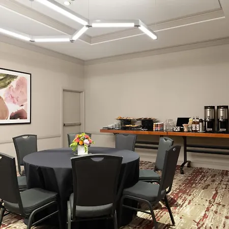 Hilton Garden Inn Chicago Downtown/Magnificent Mile-3