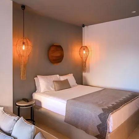 Lemon Suites Santorini-3