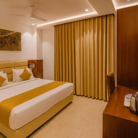 Hotel Ten Square - 5 Minutes From The Taj Mahal-3