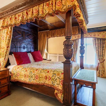 Marygreen Manor-3