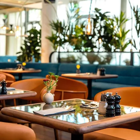 Radisson Blu Media Harbour Hotel, Duesseldorf-2