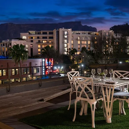 Protea Hotel By Marriott Cape Town Waterfront Breakwater Lodge-2