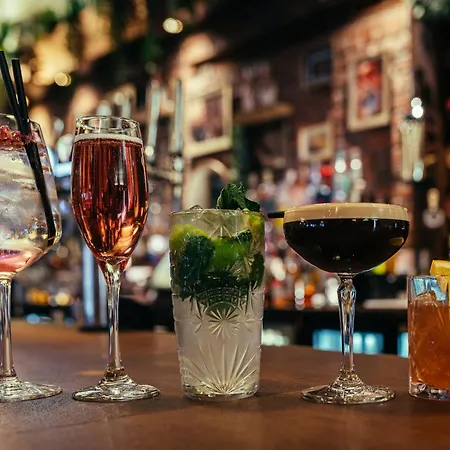 The Duke Of Edinburgh Hotel & Bar-2