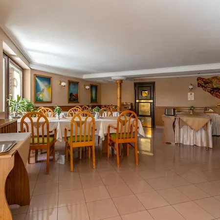 Hotel Molnar-2