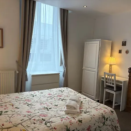 Hotel Saint Yves-3