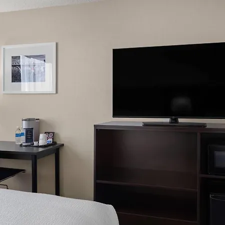 Ramada By Wyndham Saskatoon-3