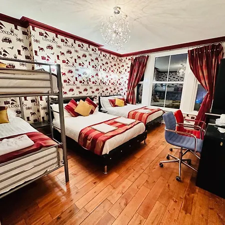 Crompton Guest House-2