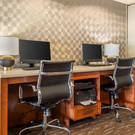 Best Western Plus Calgary Centre Inn-3