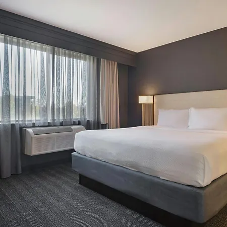 Courtyard By Marriott Sacramento Midtown-3