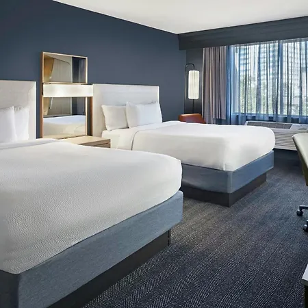 Courtyard By Marriott Sacramento Midtown-2