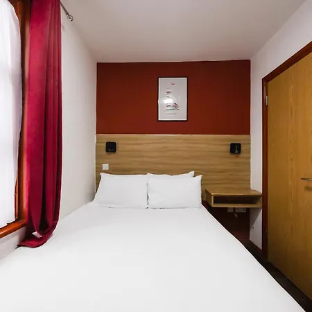 Arinza Hotel, London Ilford-2