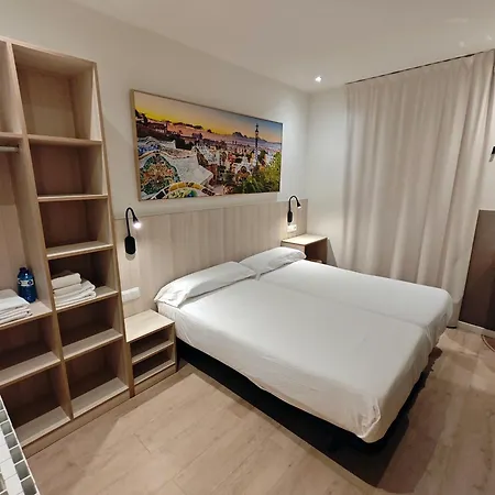 Hostal Bestprice Barcelona Stadium-3