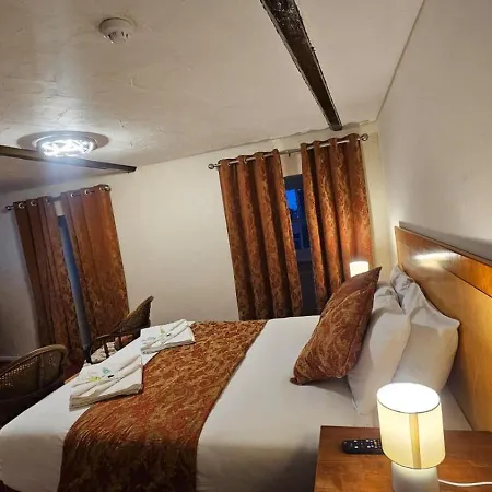 The Rose And Crown Hotel-2