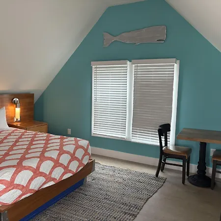 Surfside Inn Chatham-2