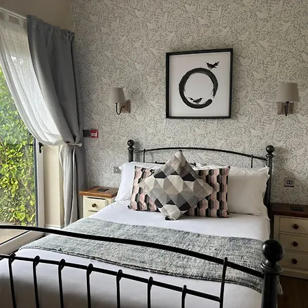Accommodation Bristol Airport-3