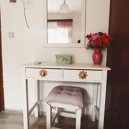 Sofia Margarita'S Rooms-2