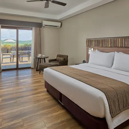 Two Seasons Coron Bayside Hotel-3