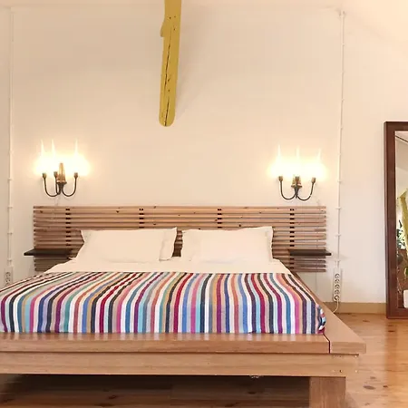 Lisbon Calling Rooms & Studio-3