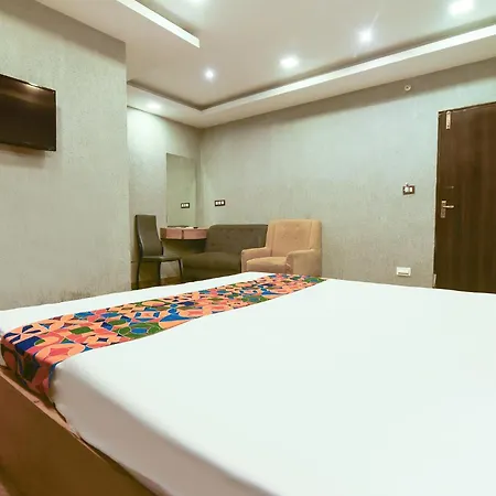 FabHotel MB International-3