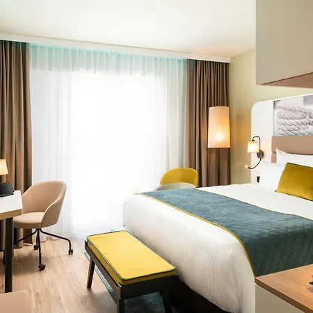 Leonardo Hotel Hamburg Altona-3