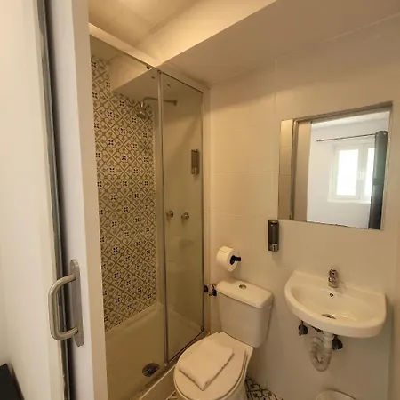 Ayz Silvela - Auto Check-In Property-3