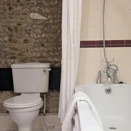 Hitchin Priory Hotel-2