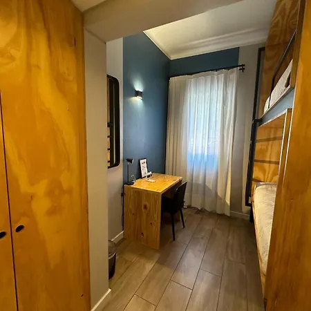 Huli B&B-3