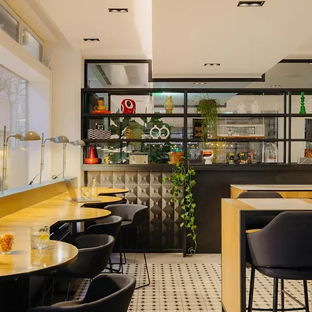Leonardo Hotel Rotterdam Savoy-3