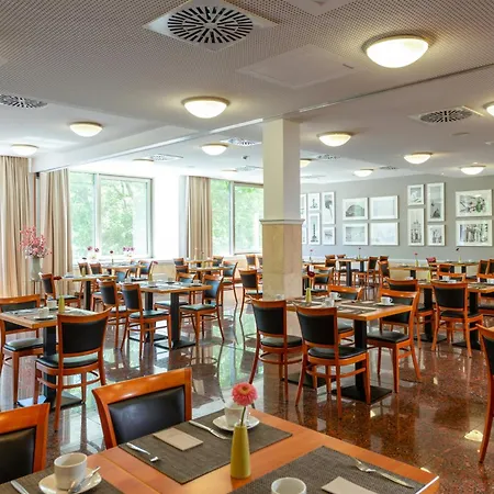 Leonardo Hotel Berlin Ku'Damm-3