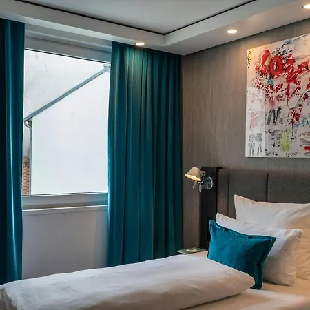 Motel One Berlin-Mitte-3