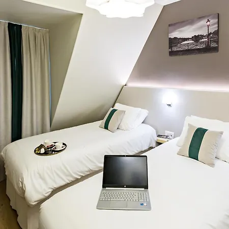 Modern Hotel-3