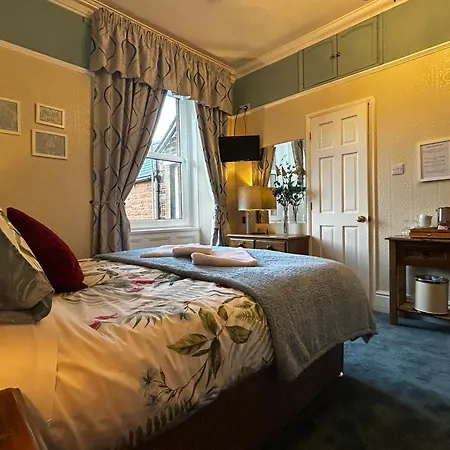 Glendale Guest House-3