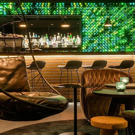Motel One Freiburg-3