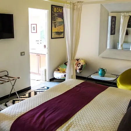 Snob Luxury Suite-3