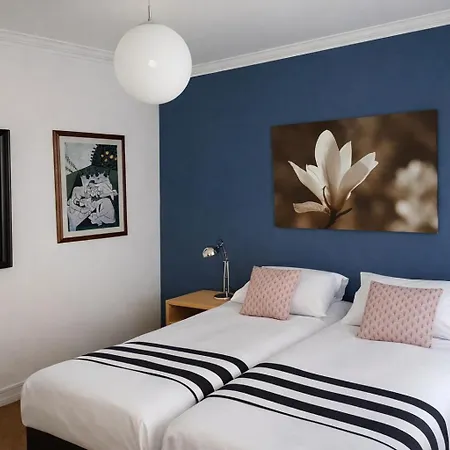 Refurinn Reykjavik Guesthouse-3