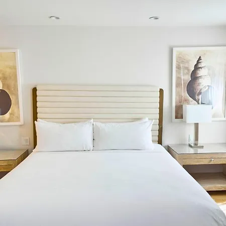 Luxe Sunset Boulevard Hotel-3