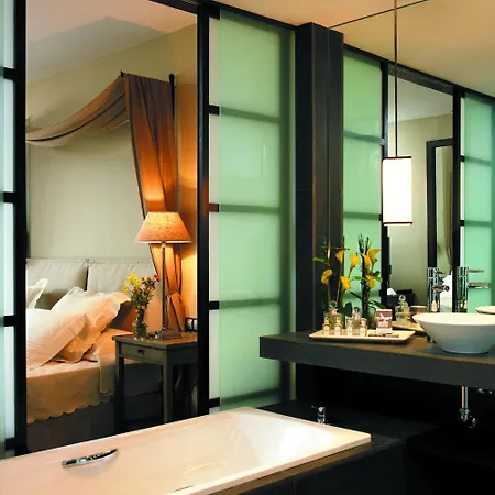 Asia Gardens Hotel & Thai Spa, A Royal Hideaway Hotel-3